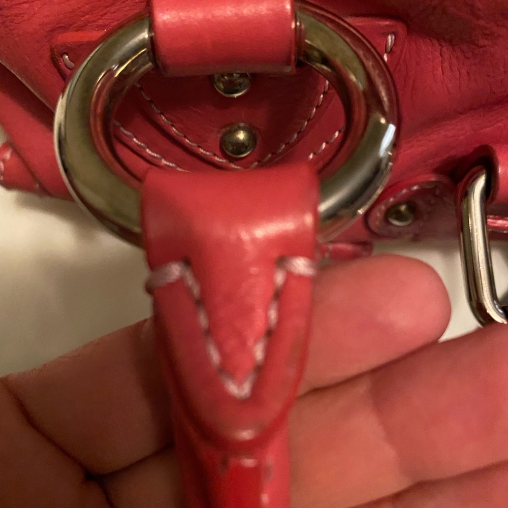 Marc Jacobs punch pink vintage leather bag . - Picture 8 of 14